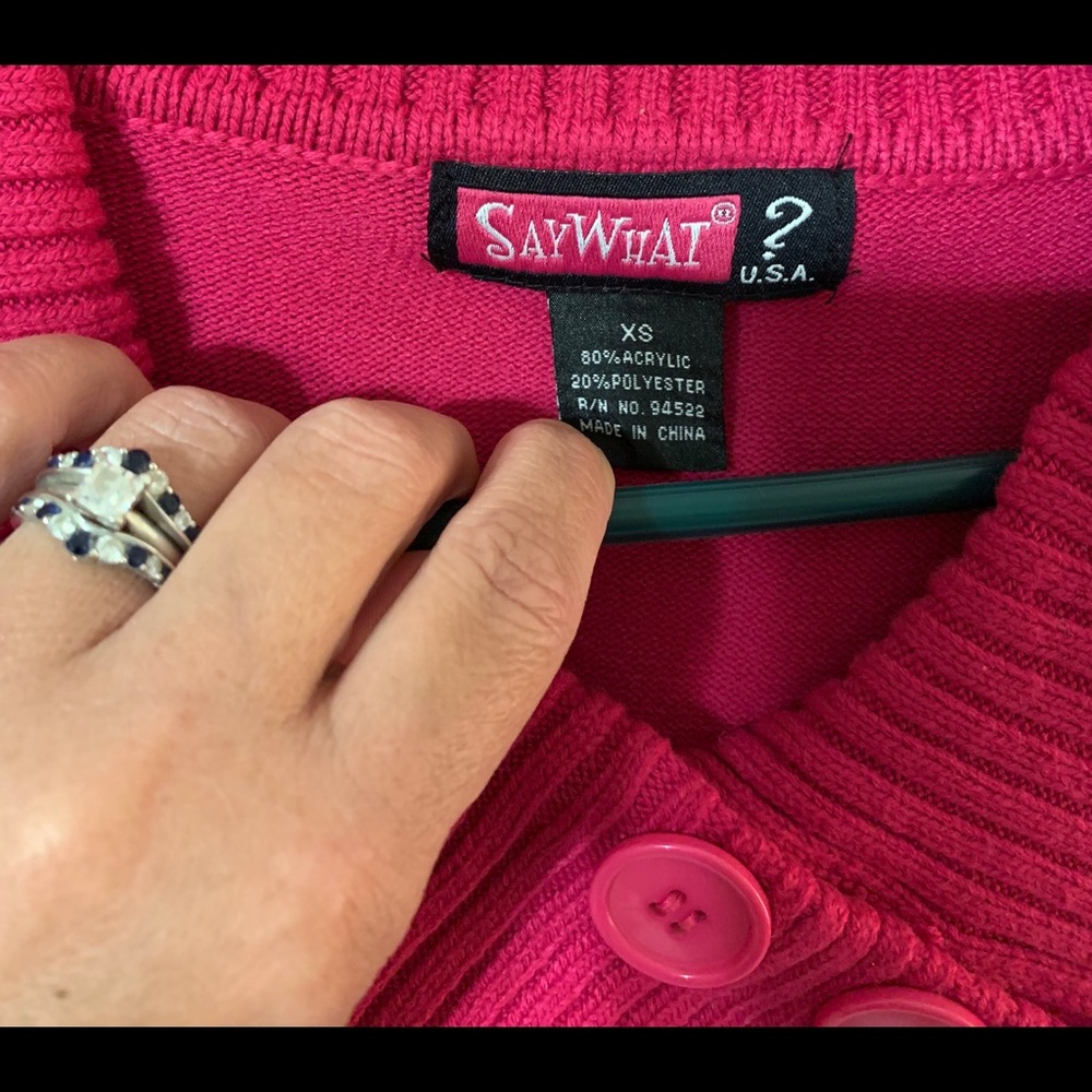 Pink sweater. - Picture 2 of 5